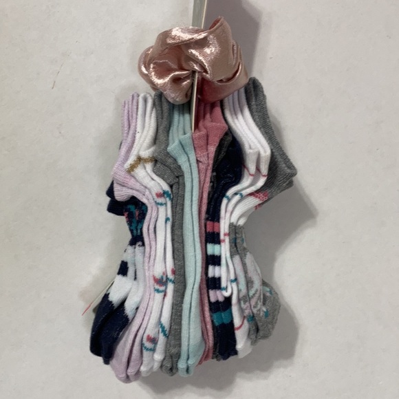 Vince Camuto 10 Pairs Girls Socks + Bonus Hair Tie - Picture 6 of 9